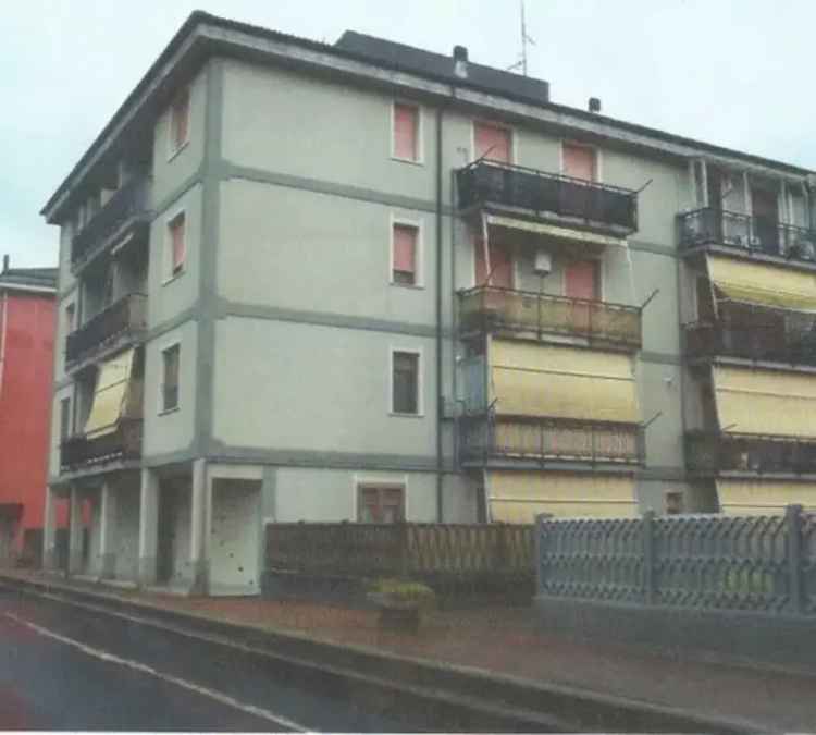 Appartamento in Via Donegani 28, Cengio, 6 locali, 1 bagno, 110 m²