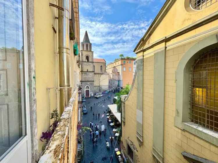 Trilocale piazza Luigi Miraglia 386, Centro Storico, Napoli