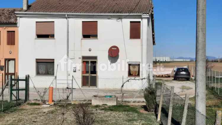 Villa bifamiliare via Condotti 2038, Arquà Polesine