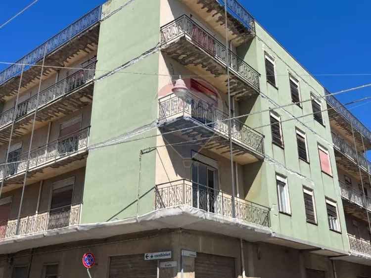 Appartamento in VIA BONDIFE', Priolo Gargallo, 20 locali, 1576 m²