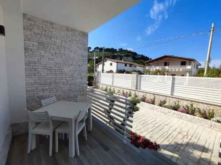 Villa in VIA CRISTOFORO COLOMBO, Minturno, 5 locali, 2 bagni, 120 m²