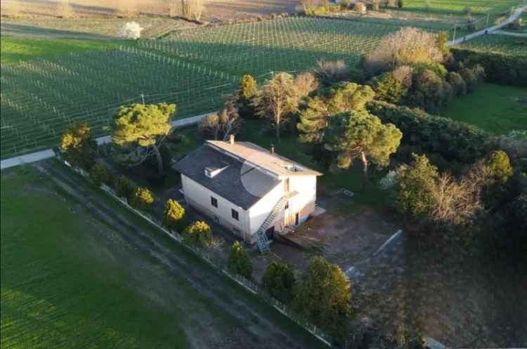 Villa unifamiliare via Matozze 2, Castiglione, Verona