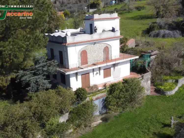 Villa Bifamiliare in vendita a Massa Lubrense via Casa Aprea