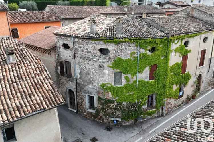 Villa unifamiliare via Napoleone III 22, Pozzo Catena, Solferino