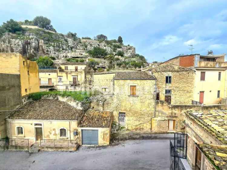 Villa unifamiliare via Fontana, Modica Bassa, Modica