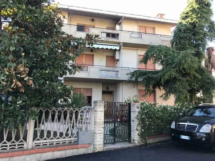 Appartamento in VIA CARDUCCI, Casalbordino, 6 locali, 2 bagni, 180 m²