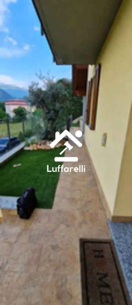 Villa in Asta a Brivio - 3 Livelli - Box Auto