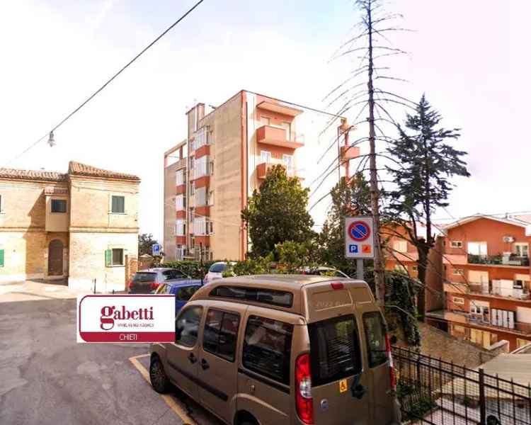 Appartamento via Francesco Sciucchi 26, Chieti Città, Chieti