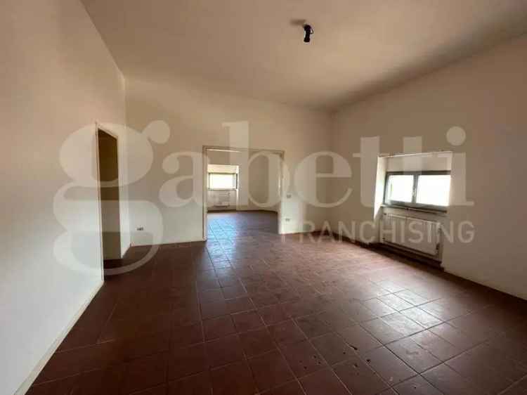 Appartamento in Via Umberto I, 7, Foligno (PG)