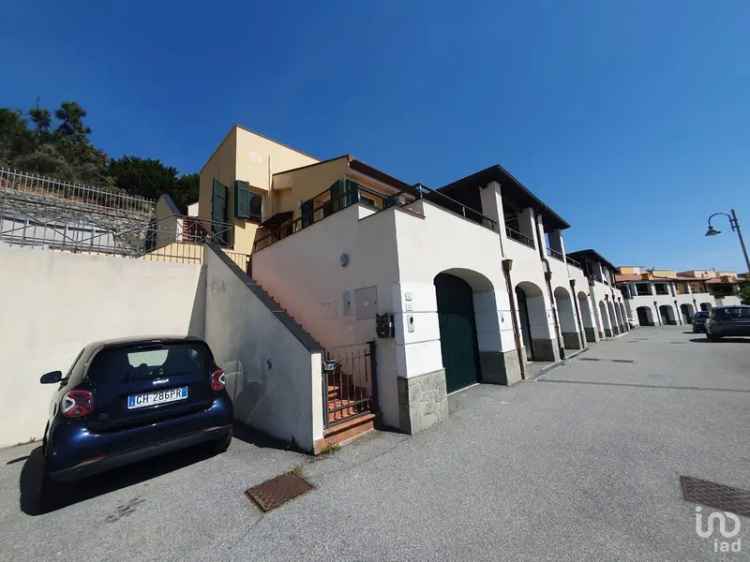 Vendita villa a schiera 3 locali di 89 m² in Cogoleto (16016) - 117077 - iad