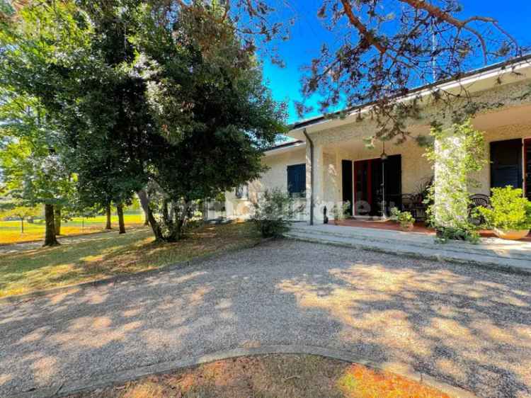 Villa unifamiliare Strada Traversetolo 290, Botteghino - Pilastrello, Parma