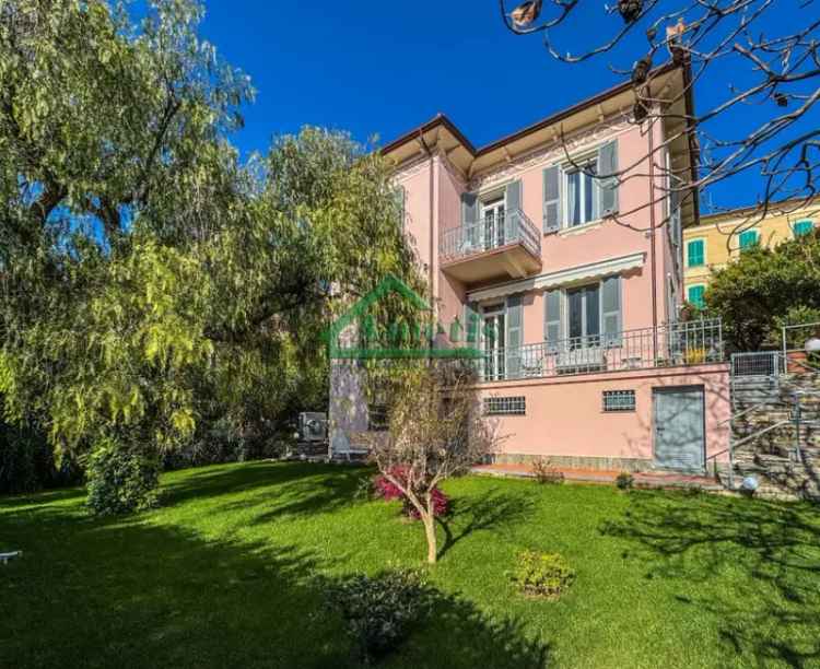 Villa singola in Oneglia, Imperia, 5 locali, 3 bagni, giardino privato