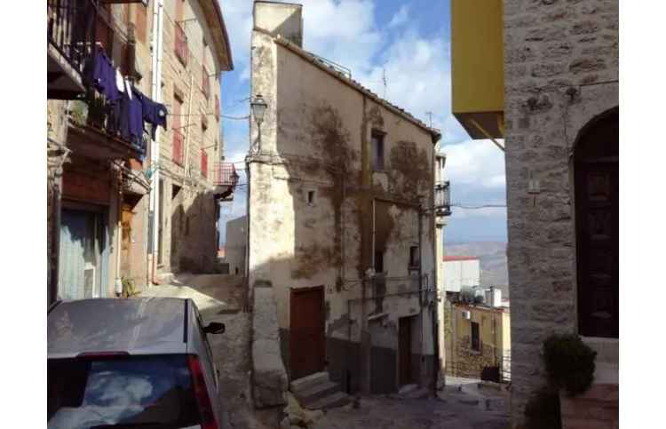 Quadrilocale in vendita a Cammarata, Via Agrigento 22