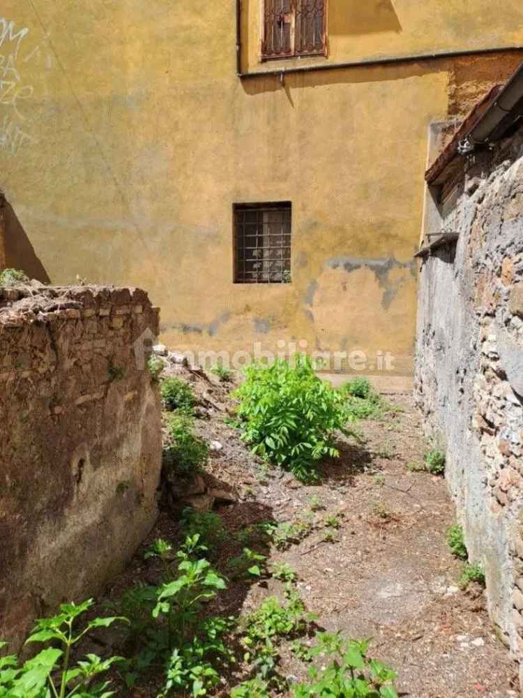 Terratetto unifamiliare vicolo del Bologna, Trastevere, Roma