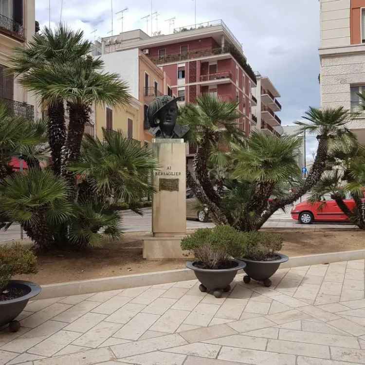 Appartamento piazza della Vittoria, Centro Storico, Brindisi