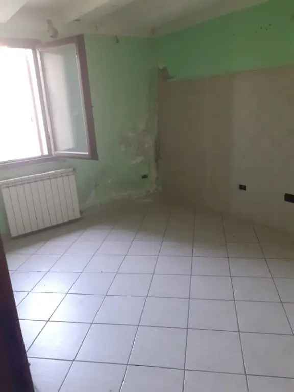 Appartamento in Via rio mescola, Borgo Tossignano, 6 locali, 2 bagni