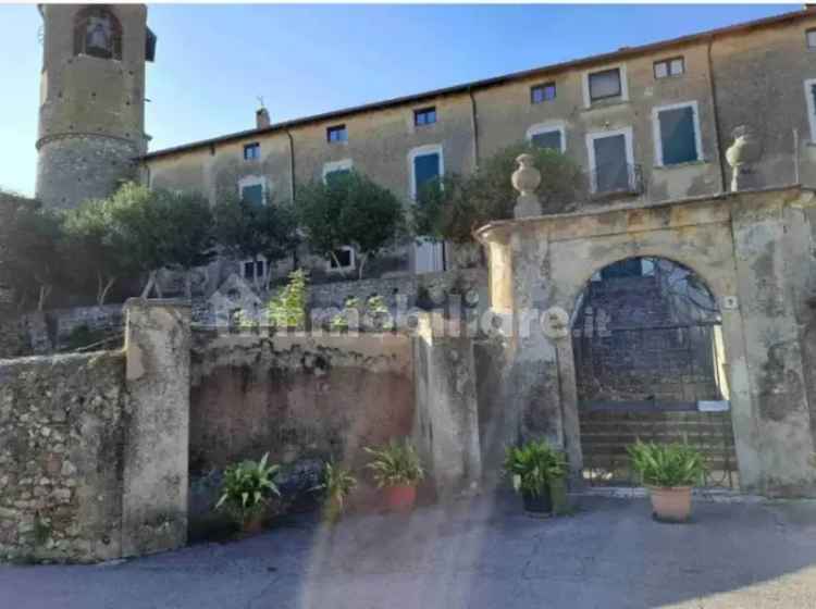 Terratetto unifamiliare via Castello, Centro Storico, Desenzano del Garda