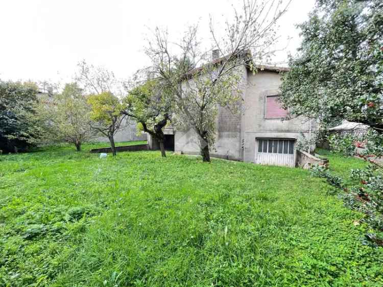 Villa singola Arconate 126 mq giardino 650 mq da ristrutturare