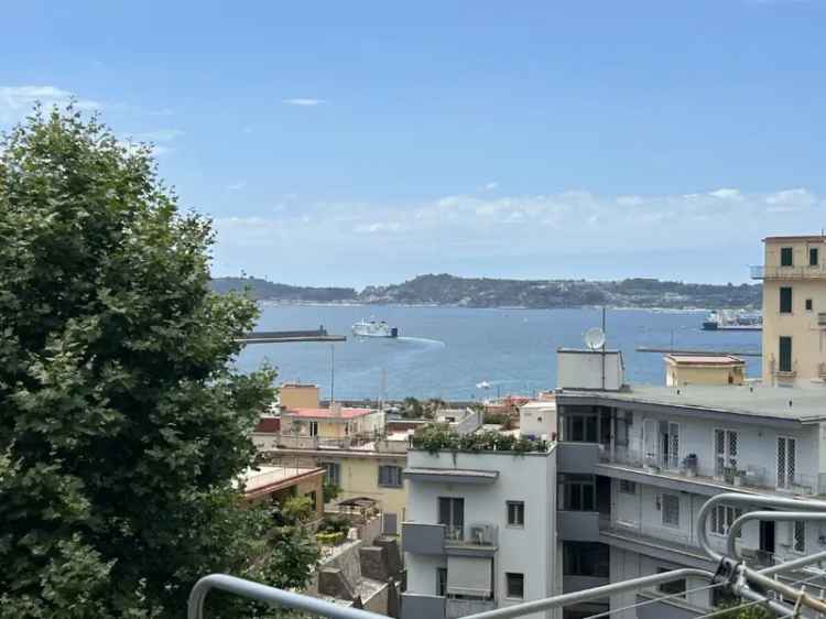 Appartamento in Pietro Ragnisco, Pozzuoli, 5 locali, 2 bagni, 143 m²