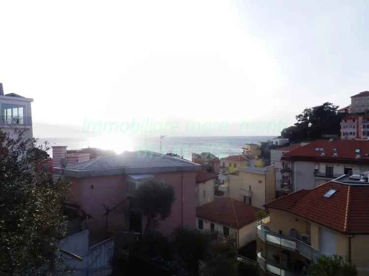 Appartamento in Via marconi, Celle Ligure, 5 locali, 2 bagni, 116 m²