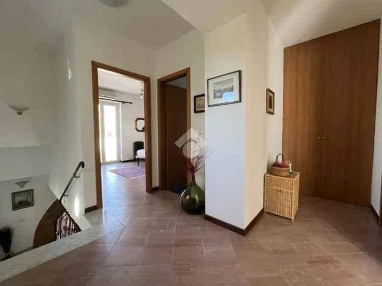 Villa unifamiliare via Fosse Ardeatine 1, San Leone, Villaseta, Villaggio, Agrigento