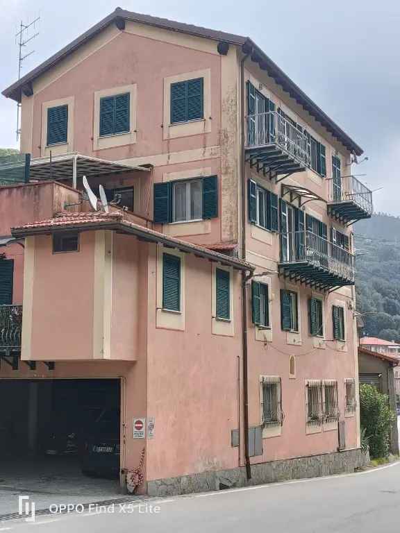 Appartamento in Via Emilio Vecchia 94, Varazze, 6 locali, 100 m²