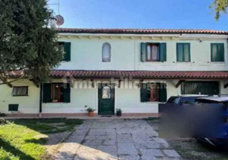 Villa all'asta via Madonna 95, Lonigo