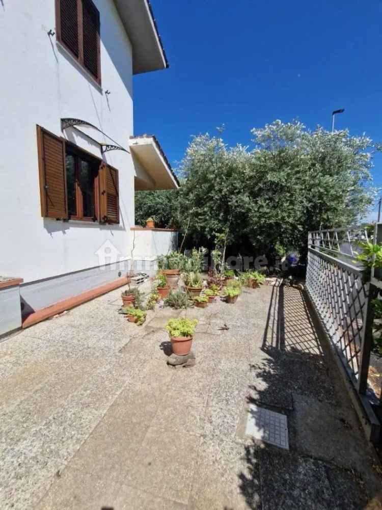 Villa unifamiliare via Buggianese, Centro, Ponte Buggianese