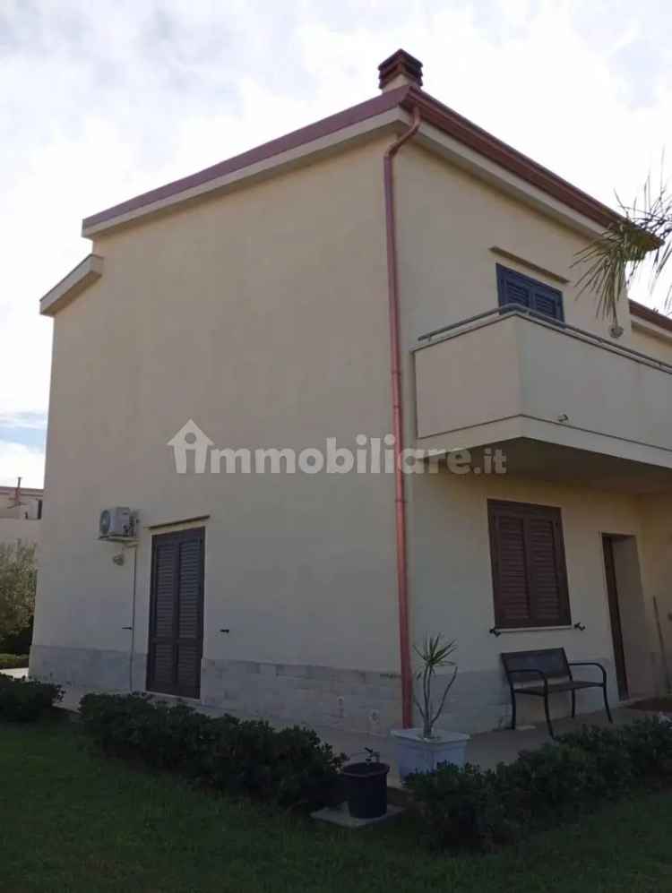 Villa unifamiliare Dello Sparviero, 6, Carrozziere - Sacramento, Siracusa