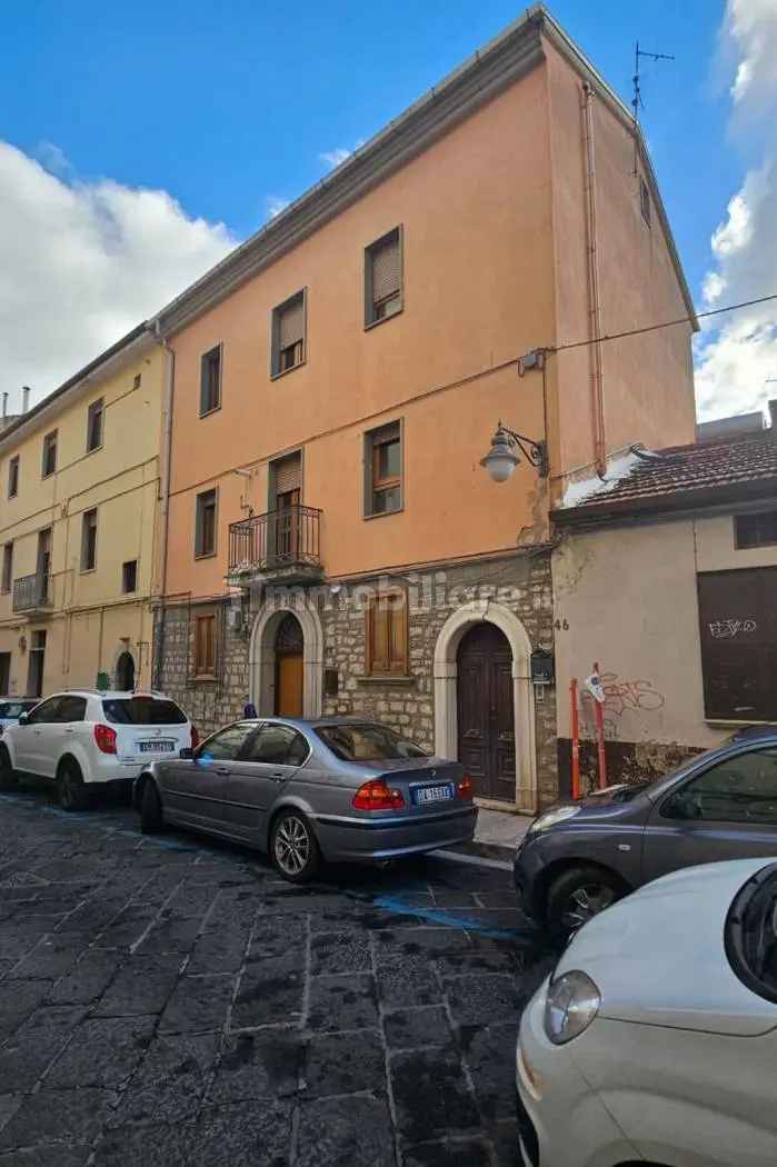 Terratetto unifamiliare via del Popolo 46, Centro, Potenza