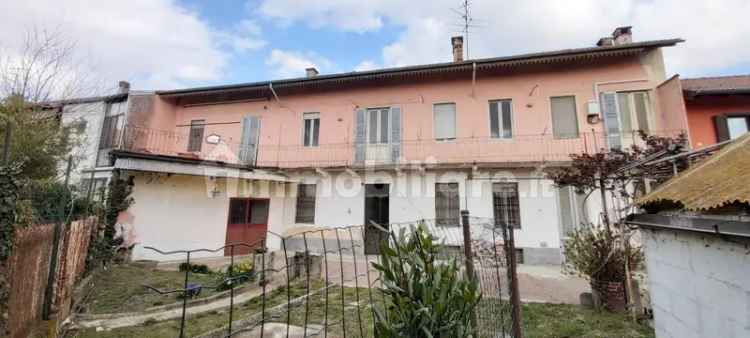 Villa bifamiliare viale Rimembranze 24, Vespolate