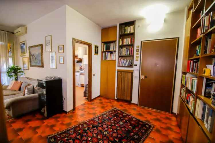 5 Locali in vendita in Corso Salvemini, 24, Torino -  n° 540723