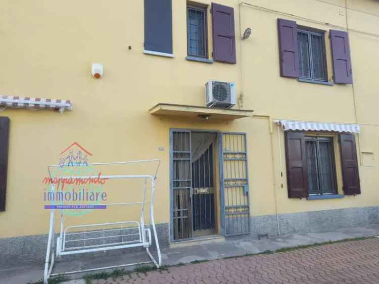 Villetta bifamiliare in VIA VALLI, Calderara di Reno, 6 locali, 138 m²