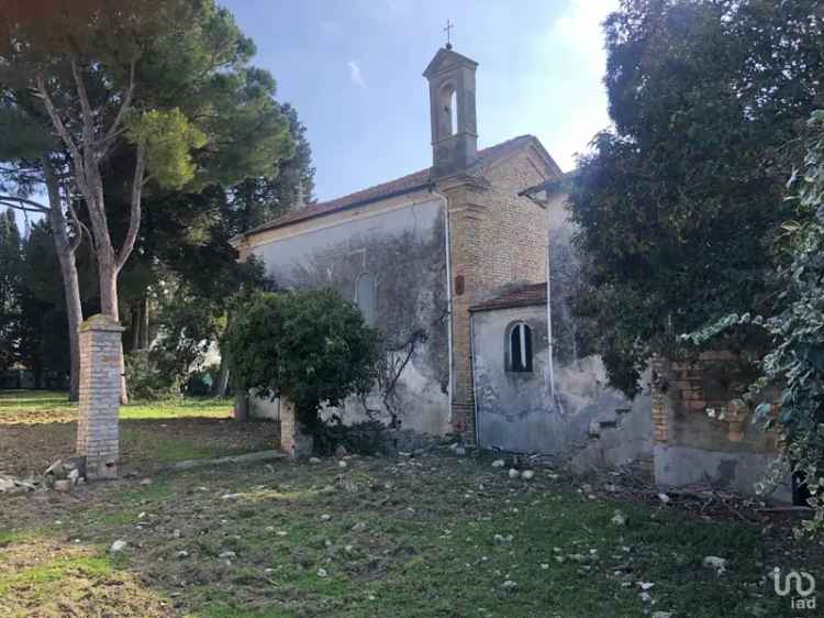 Vendita proprietà terriera 99 locali di 12.685 m² in Colonnella (64010) - 69861 - iad