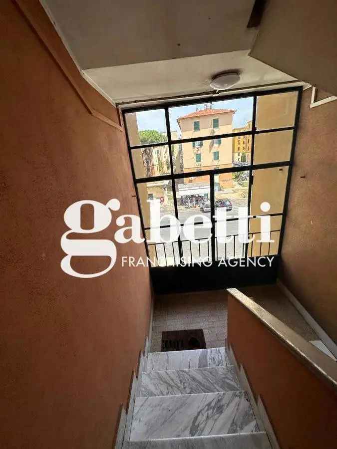 Appartamento in Via Molfetta , Roma (RM)