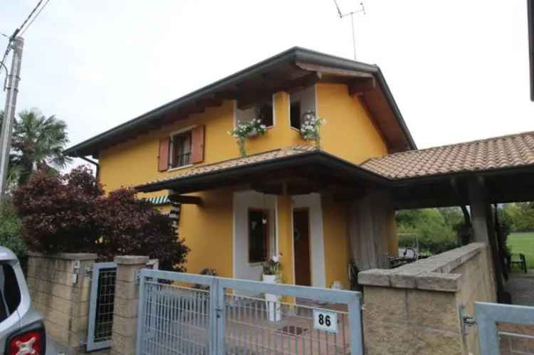 Villa a schiera in Via Brigata Sassari, Gorizia, 8 locali, 2 bagni