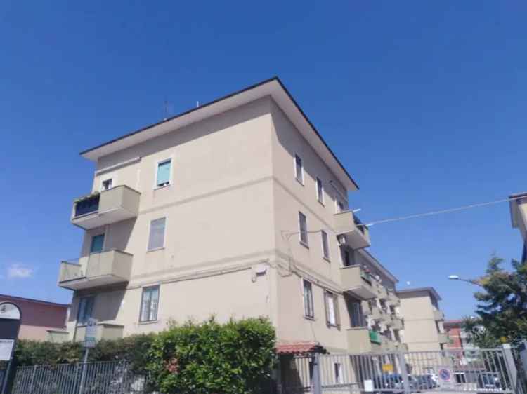 Appartamento in Via Tescione 102, Caserta, 5 locali, 2 bagni, 120 m²