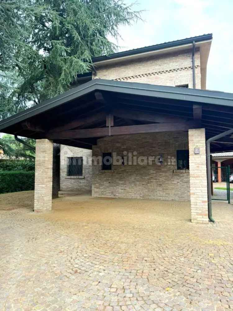 Villa unifamiliare, buono stato, 230 m², Montale Rangone, Castelnuovo Rangone