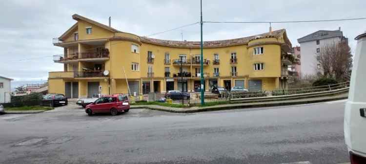 Appartamento in Via san Leonardo, Ariano Irpino, 5 locali, 3 bagni