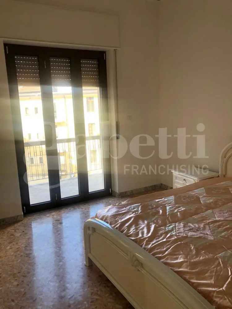 Appartamento in Via Donato Vestuti, 15, Eboli (SA)