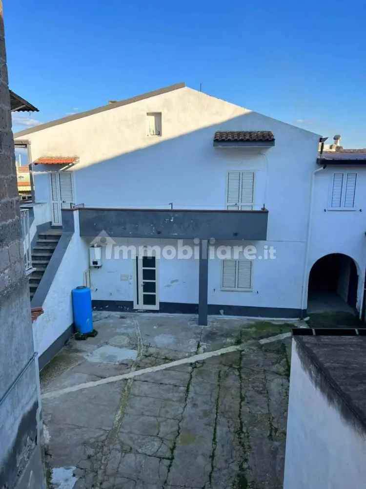 Villa unifamiliare corso Garibaldi, 29, Falciano del Massico