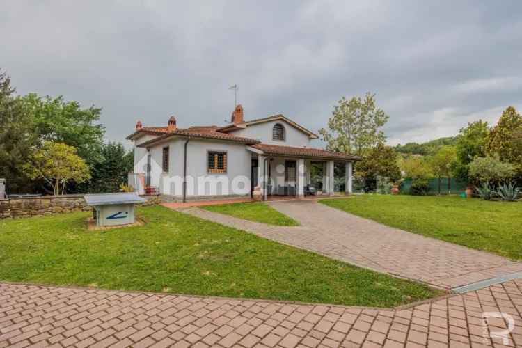 Villa unifamiliare via della Penna, Centro, Terranuova Bracciolini