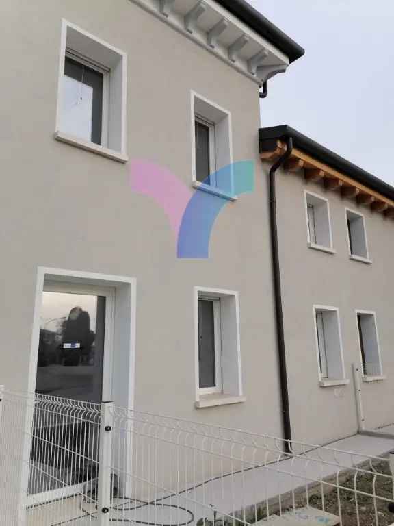 Villa a schiera in Via san martino, San Biagio di Callalta, 5 locali