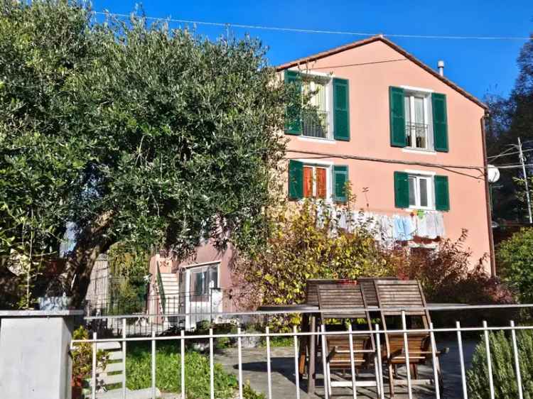 Appartamento in Via Ai Piani Di Fregoso, Genova, 5 locali, 1 bagno