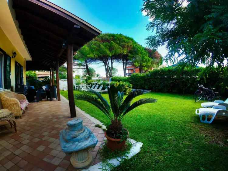 Villa bifamiliare traversa 23, Litoranea Terracina - San Felice, Terracina