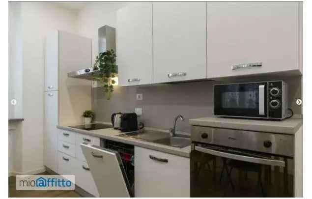 Affitto 3 camera casa di 73 m² in Milan