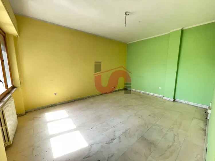 Appartamento in Via Pacevecchia, Benevento, 5 locali, 1 bagno, 100 m²