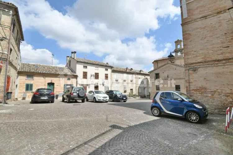 Terratetto unifamiliare via Urali, Centro, Monte Urano