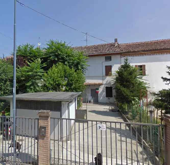 CASA SINGOLA SU DUE LIVELLI CON BOX