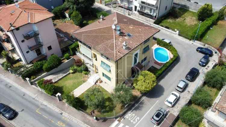 Villa plurifamiliare via Prima villaggio prealpino 27, Villaggio Prealpino, Brescia